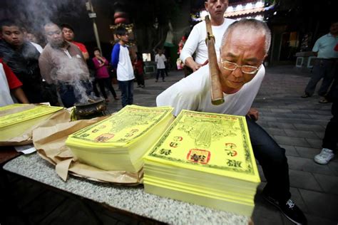 鎮宅符哪裡求|習俗百科／看到鎮宅符不要怕！家宅平安就靠這張紙